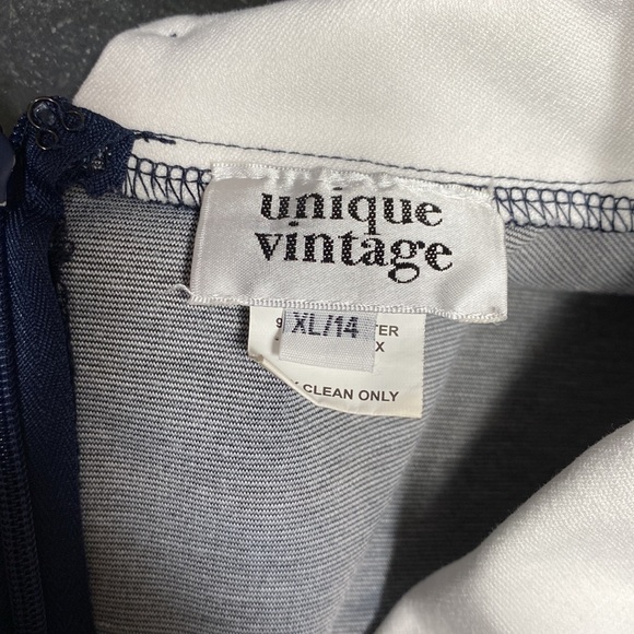 Unique vintage XL 14 Red blue and white gorgeous dress back zipper poly,… - Picture 4 of 4